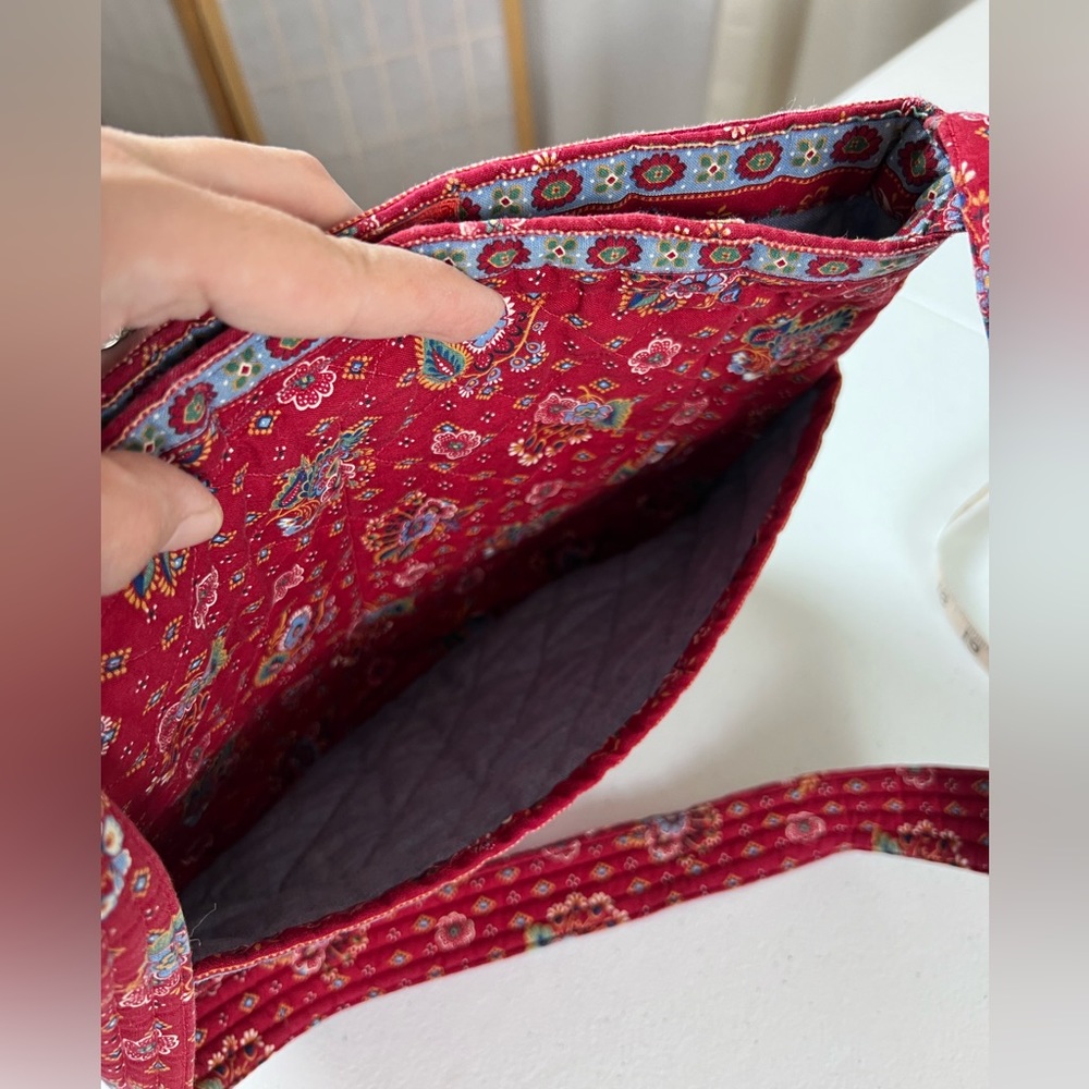 Red Quilted Tote - Picture 4 of 8